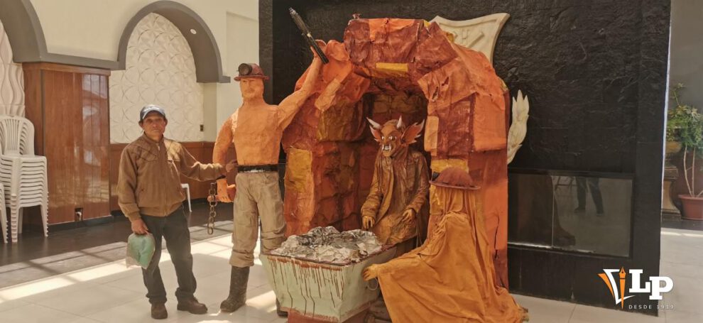 ROLANDO ZAPATA Y SU OBRA