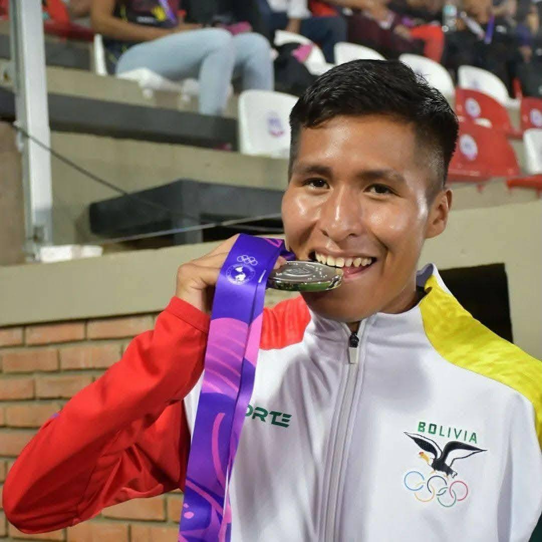David Ninavia participó del Sudamericano Indoor