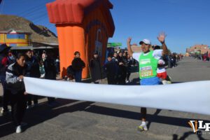 Atletismo Oruro, Carrera Pedestre 10 de Febrero, Lizeth Veizaga, Rainer Choque, Daniel Villcarani