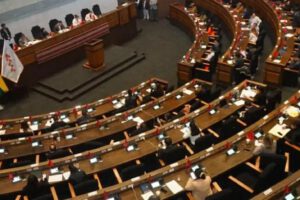 Edmand Lara suspende por tiempo indefinido las sesiones de interpelación contra el ministro de Hidrocarburos, Mauricio Medinaceli.