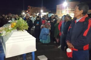 Feminicidio de adolescente en Caracollo