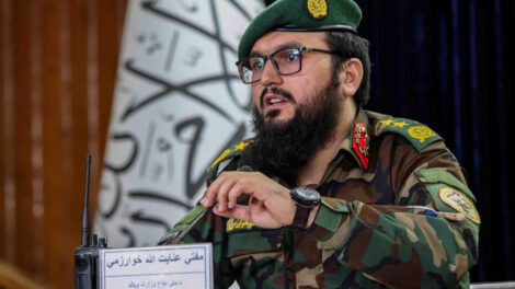 Mufti Enayatullah Khwarazmi, ministerio de defensa Afganistán