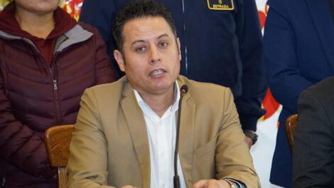 Edmand Lara denunció este martes que el Decreto 5552, eliminó el cargo de secretario general