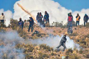 Enfrentamiento en Potosí deja 18 heridos a causa de dinamitas