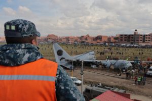 Detención preventiva para 26 de los 49 aprehendidos por robo de dinero en el siniestro aéreo en El Alto