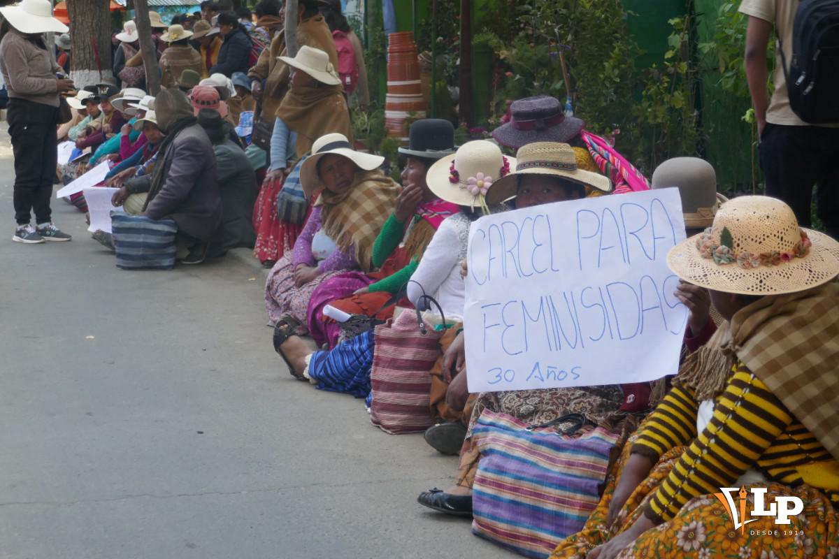 Feminicidio en Caracollo