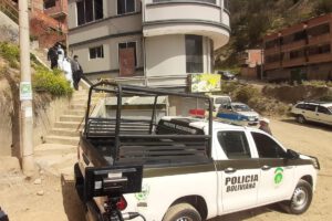 policía investiga feminicidio en La Paz