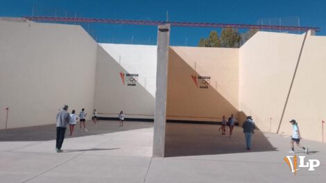 Pelota de Mano, Raqueta Frontón, Torneos Nacionales, Solo tres campeonatos