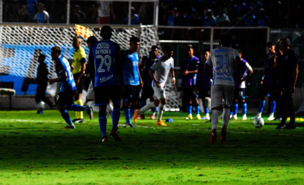 Copa Sudamericana, Iluminación Estadio de Santa Cruz, Gobernación Responsabiliza a Conmebol