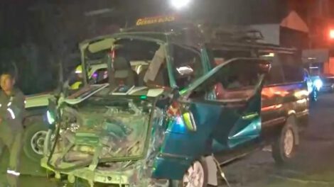 un vehículo destrosado