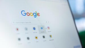 Pantalla de computadora con navegador de Google