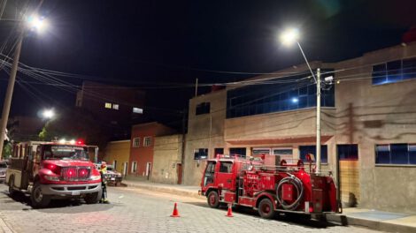 dos carros bomberos