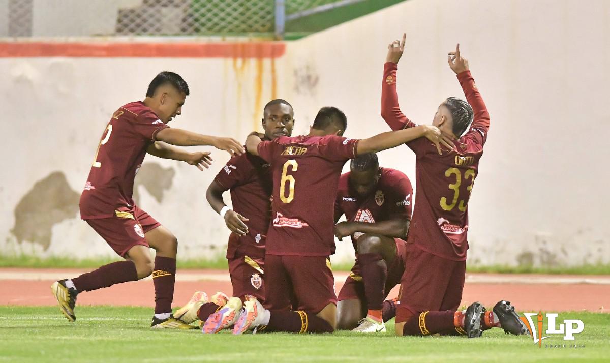 Torneo de Repechaje, Cuartos de Final Ida, CDT Real Oruro vs. FC Universitario, Estadio Jesús Bermúdez Oruro