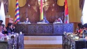 sala de un consejo de autoridades