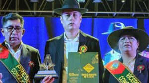 El vicepresidente Edmand Lara en los actos por el aniversario de la ciudad de El Alto