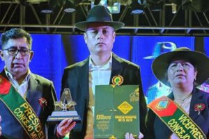 El vicepresidente Edmand Lara en los actos por el aniversario de la ciudad de El Alto