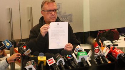 El diputado Carlos Alarcón propone legalizar la totalidad de los billetes de la Serie B para proteger la economía del ciudadano.