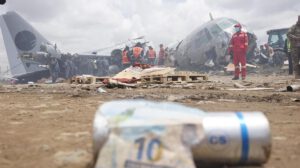 Tras el fatal accidente en el aeropuerto de El Alto, la Fiscalía investiga si hubo fallas mecánicas o negligencia humana en el aterrizaje.