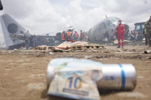 Tras el fatal accidente en el aeropuerto de El Alto, la Fiscalía investiga si hubo fallas mecánicas o negligencia humana en el aterrizaje.