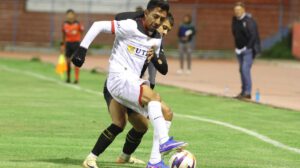 Torneo de Repechaje, CDT Real Oruro vs. FC Universitario, Partido de Ida en Oruro