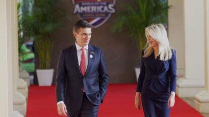 El Presidente Rodrigo Paz llega a la cumbre “Escudo de las Américas”