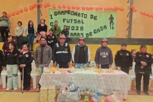 Amas de casa mineras en torneo de futsal, 15 equipos participan en el torneo de futsal, Amas de casa celebran día de la mujer