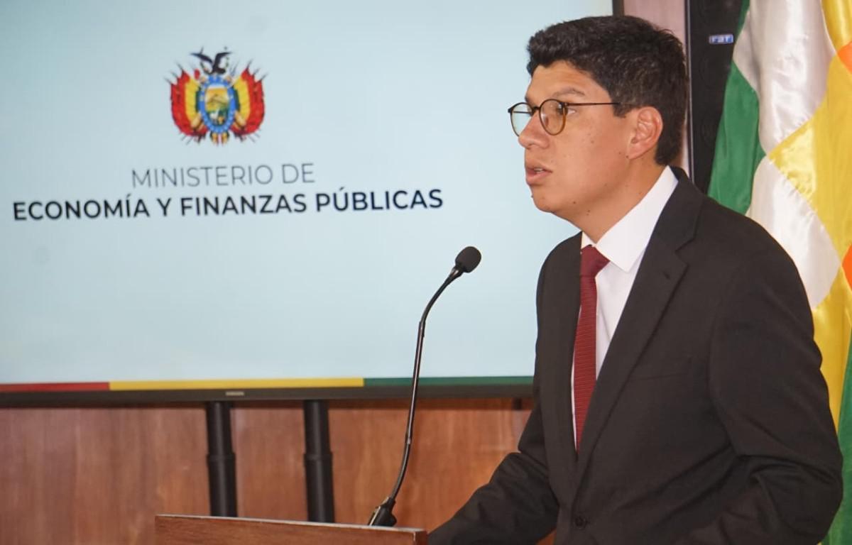 José Horacio Valencia como nuevo viceministro de Pensiones y Servicios