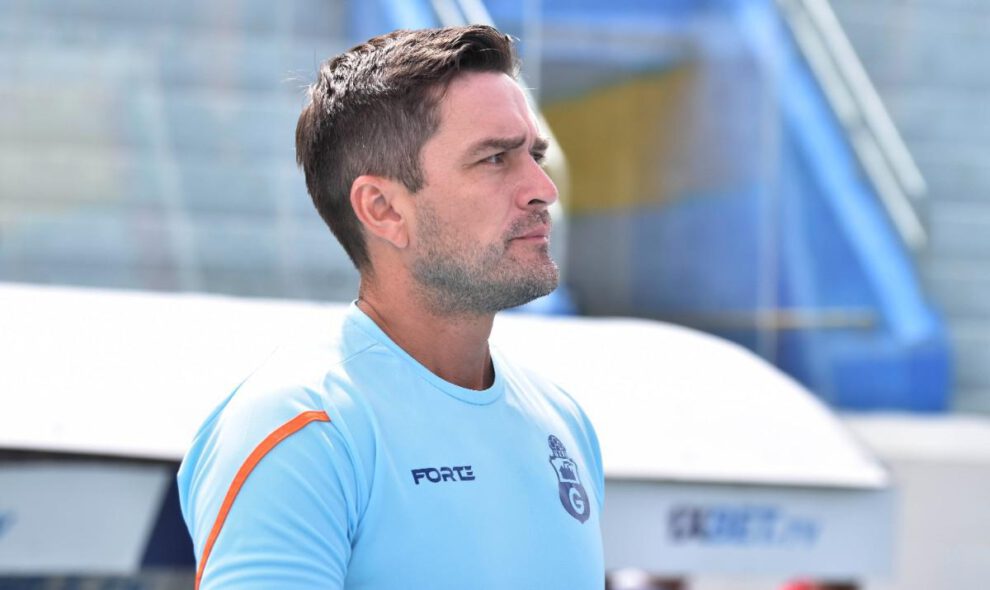 Entrenador de Guabirá, Joaquín Monasterio deja Guabirá, Cambio de entrenadores