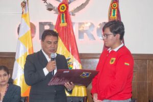 Gobernador y estudiante