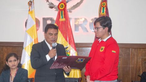 Gobernador y estudiante