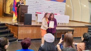 Reconocimiento a mujeres