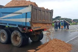 una bolqueta y personas