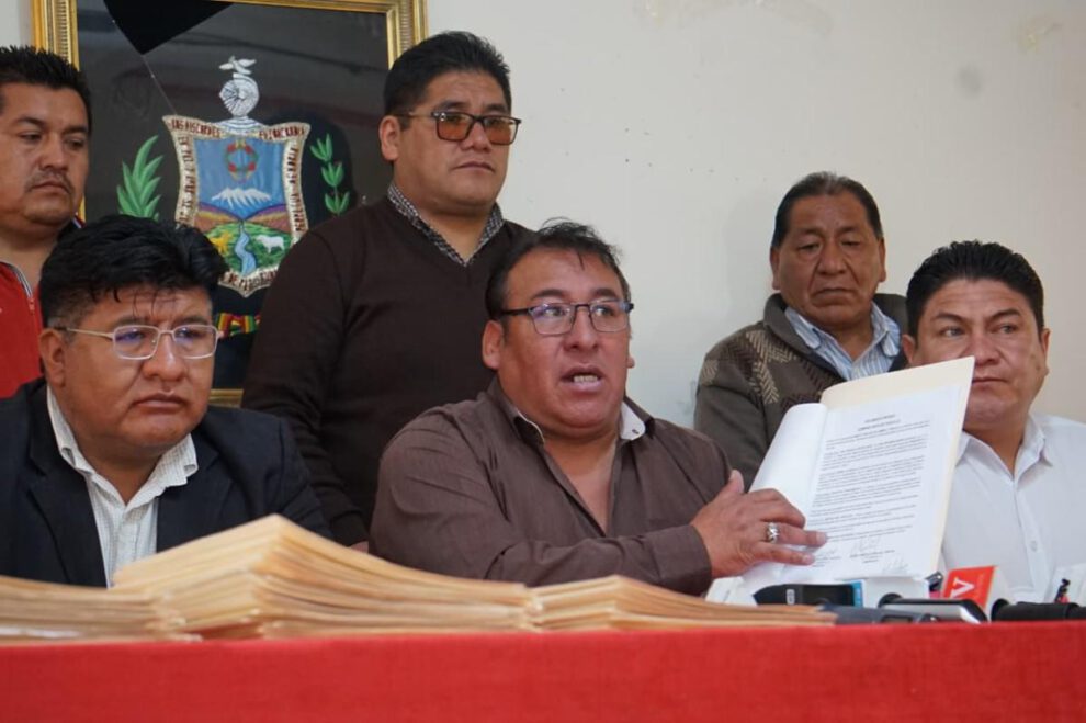 varias personas en conferencias