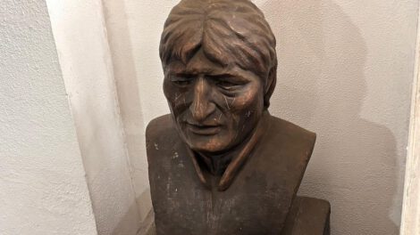 Busto de Evo Morales en el Palacio Legislativo