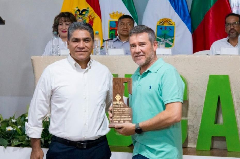 El Viceministro de Medio Ambiente, Biodiversidad, Cambios Climáticos y de Gestión y Desarrollo Forestal, Jorge Ernesto Ávila Antelo, participó de la certificación FSC que potenciará el valor de Tucabaca