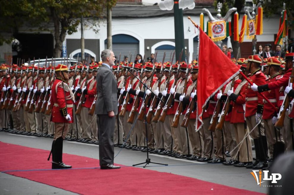 El rey Felipe VI en la Plaza Murillo de La Paz