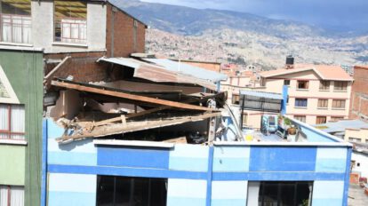 Tras la explosión se produjo fuego en el interior del inmueble