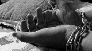 La menor fue obligada a trabajar extensas jornadas, bajo malos tratos y siendo sometida a violencia física