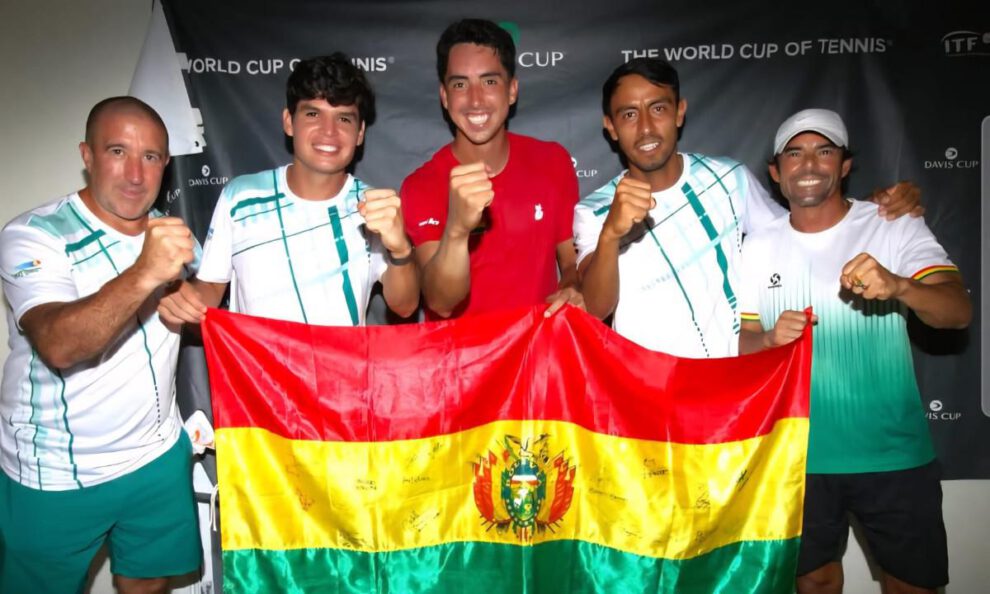 Tenis Bolivia, Ropa Deportiva Para la Selección de Tenis, Tenistas asistirán bien uniformados a torneos internacionales