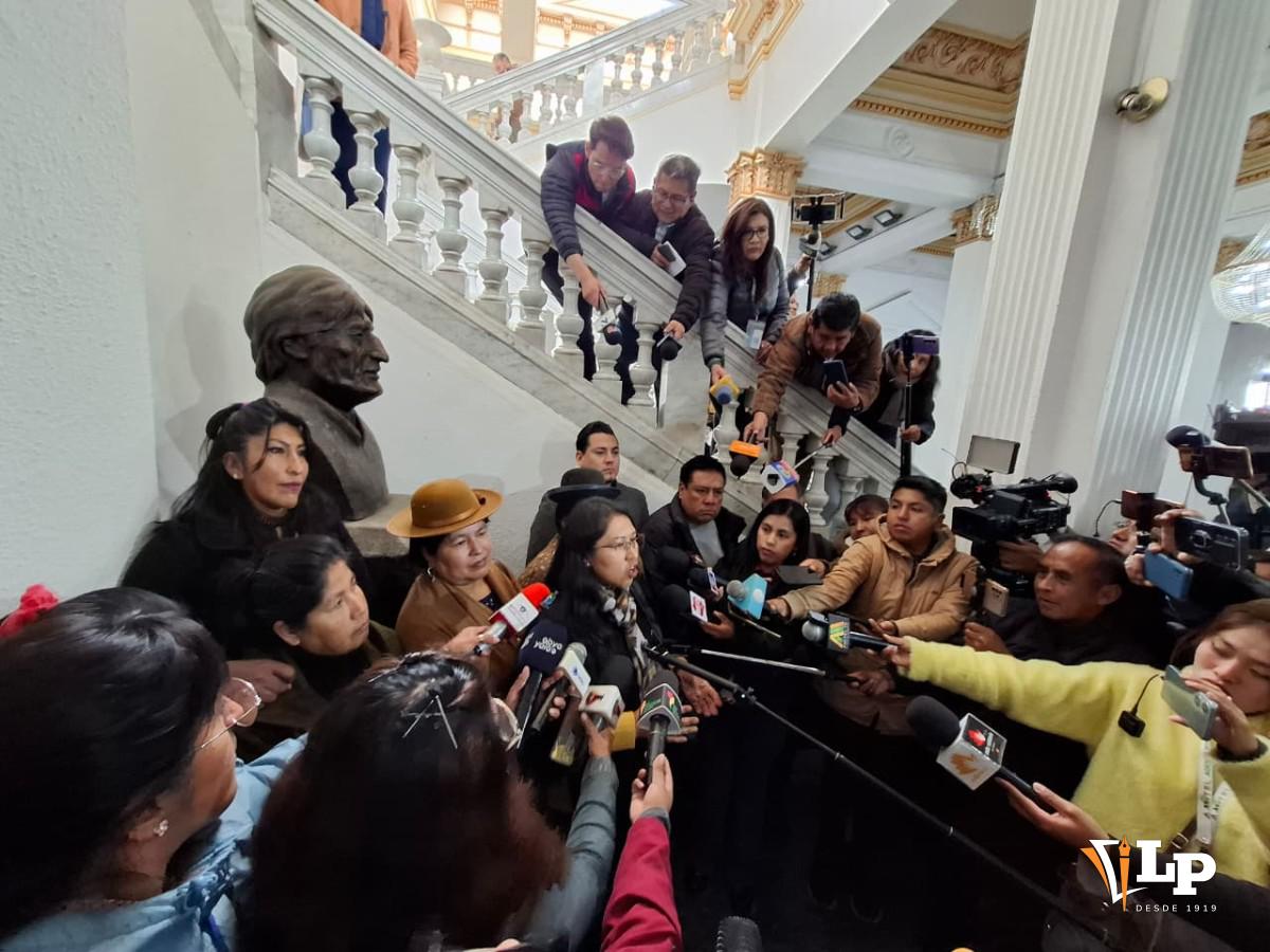 Evistas piden que se les entregue la escultura cuando sea retirada