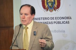 El presidente del BCB, David Espinoza