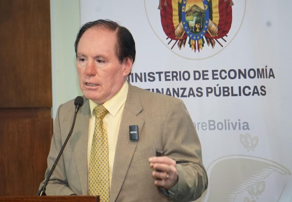 El presidente del BCB, David Espinoza