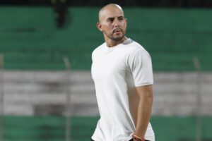 Independiente destituye a su entrenador, René Hinojosa no va más en Independiente, A un mes de jugar Copa Sudamericana