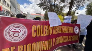 Protesta del Colegio de Bioquimica y Farmacia