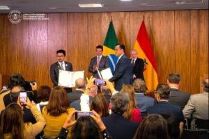 Bolivia refuerza sus lazos con sus cinco fronteras, priorizando la transferencia tecnológica y la innovación de la mano de Brasil.