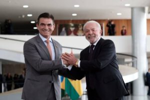 El presidente de Brasil, Luiz Inácio Lula da Silva, y el Presidente de Bolivia Rodrigo Paz