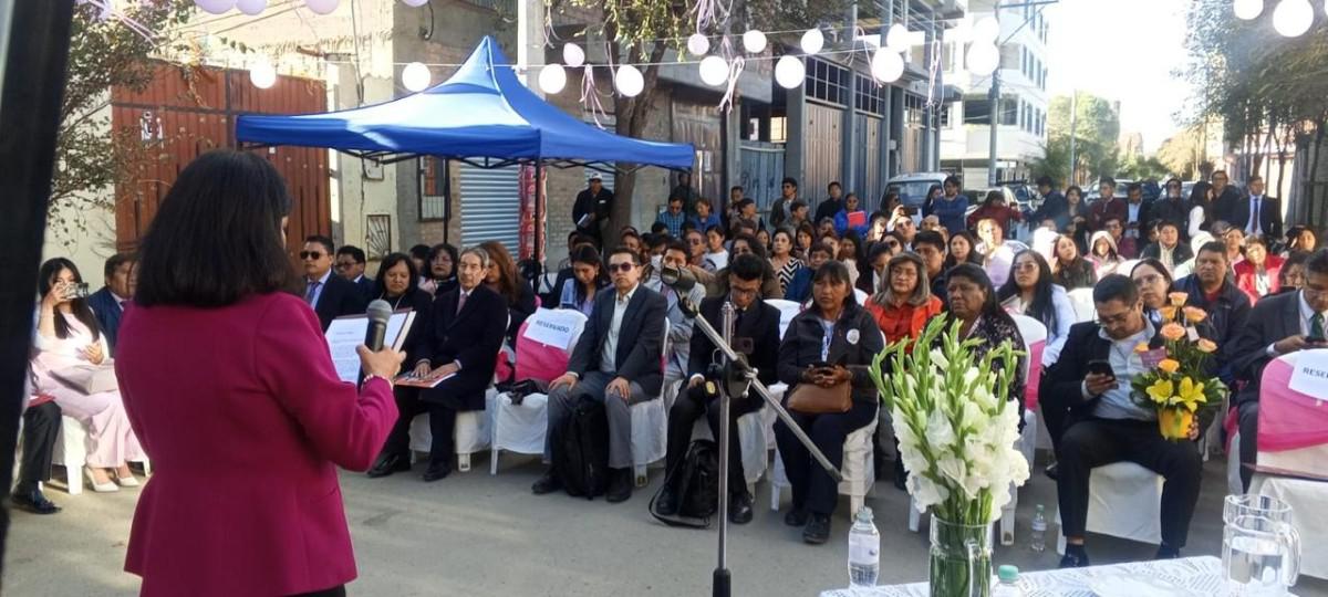 inauguración clínica oncológica en Oruro