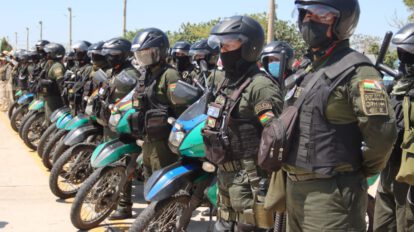 Efectivos de la Policía Boliviana