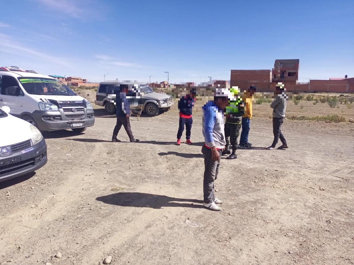 Las pesquisas de la Policía en el lugar del hecho