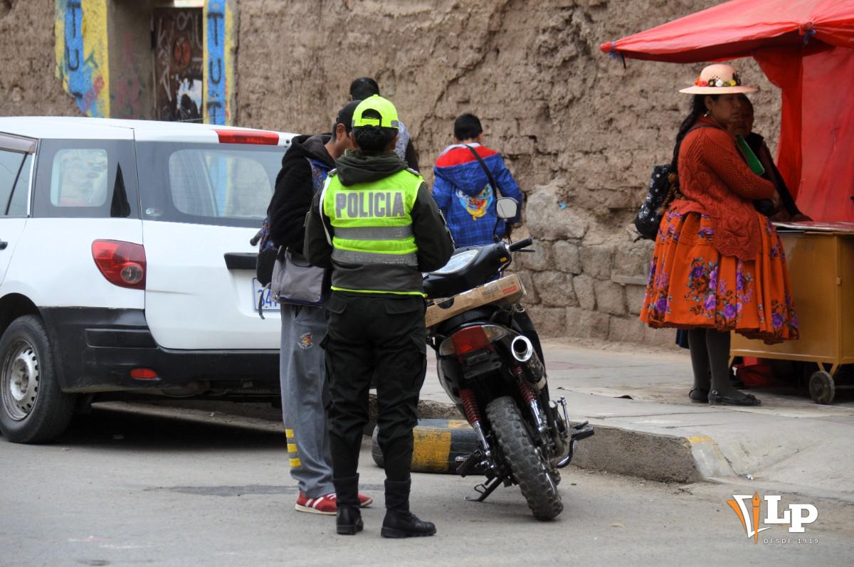 Los motociclistas incumplen las normas de transito